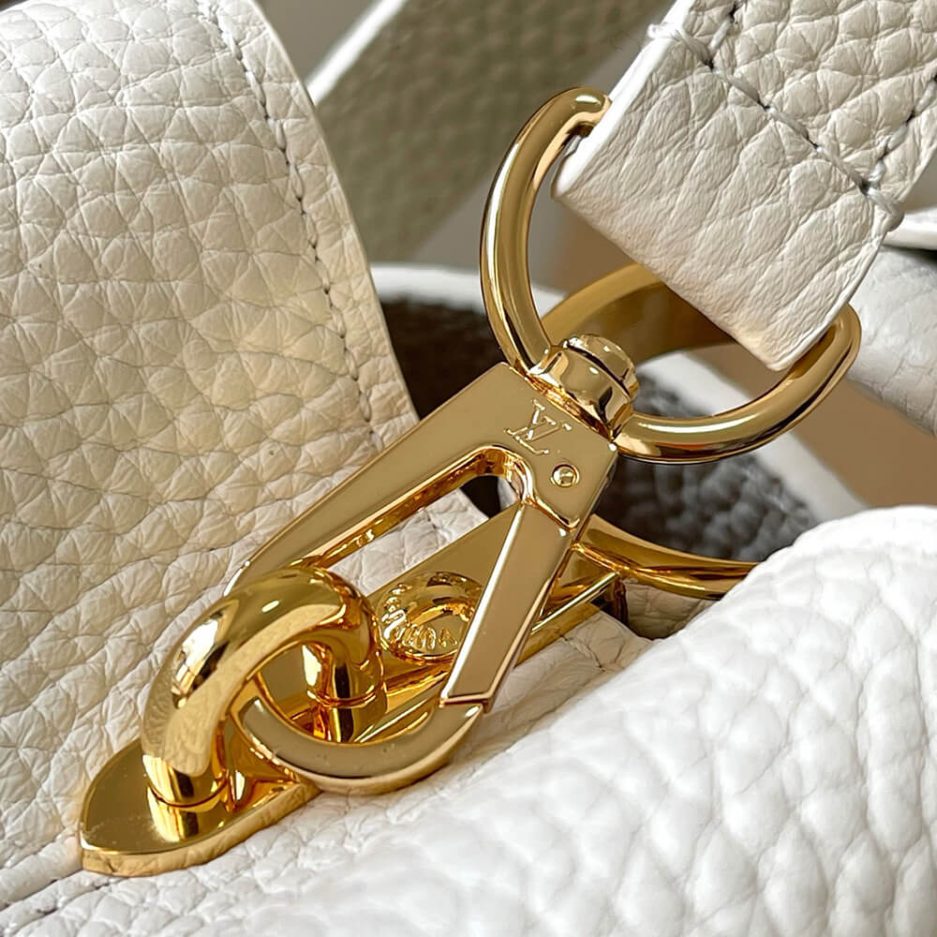 LV Capucines BB