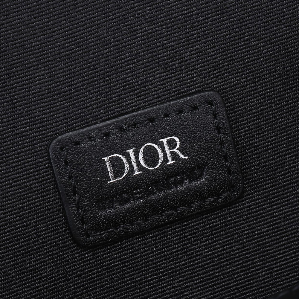 D*or safari messenger bag