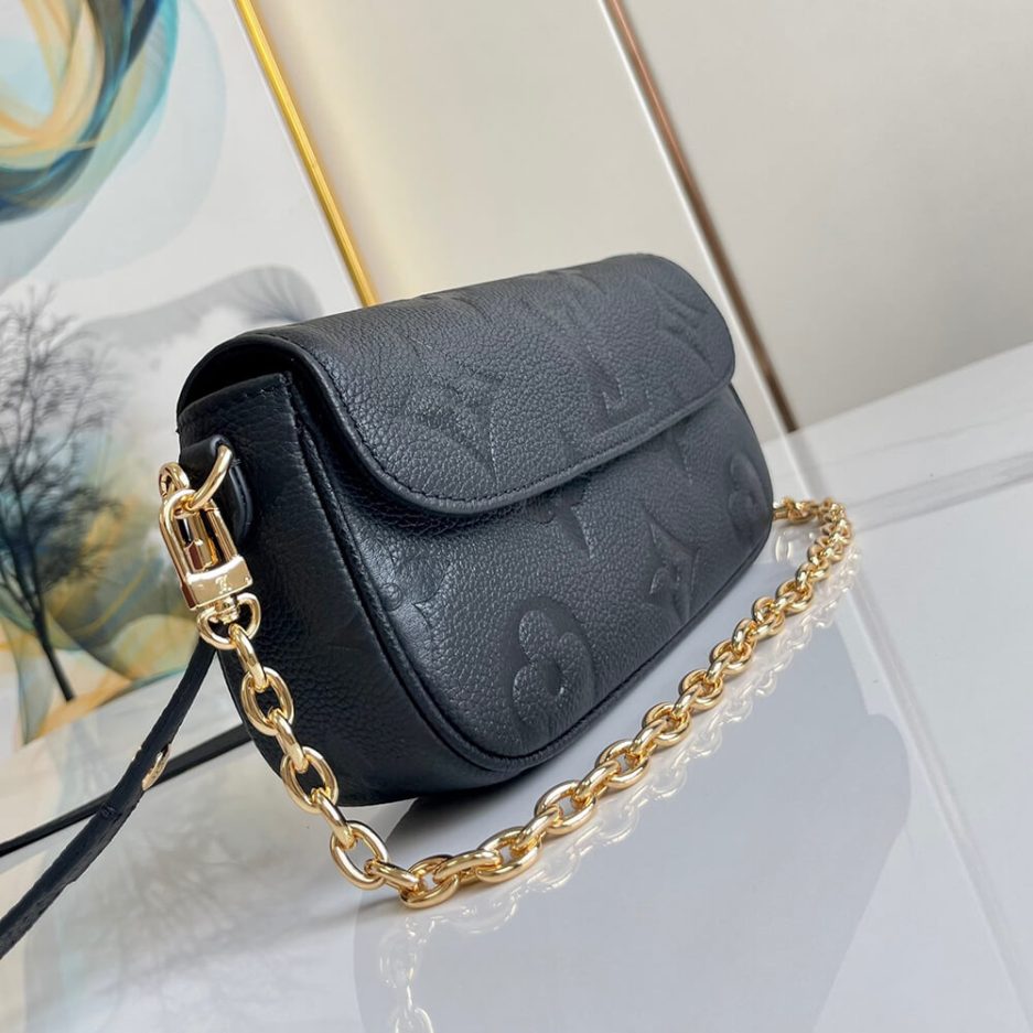 LV Wallet On Chain Ivy