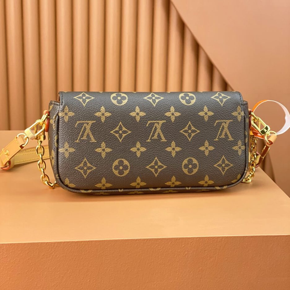 LV Wallet On Chain Ivy