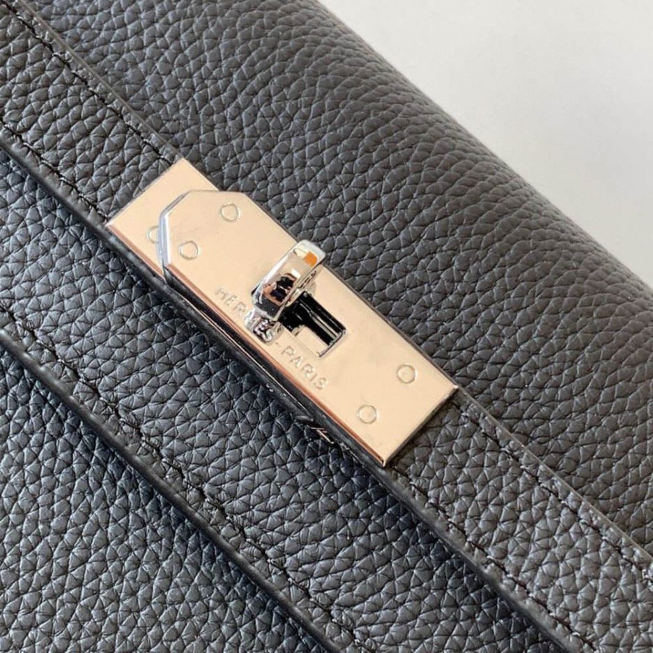 H**mes kelly depeches pouch