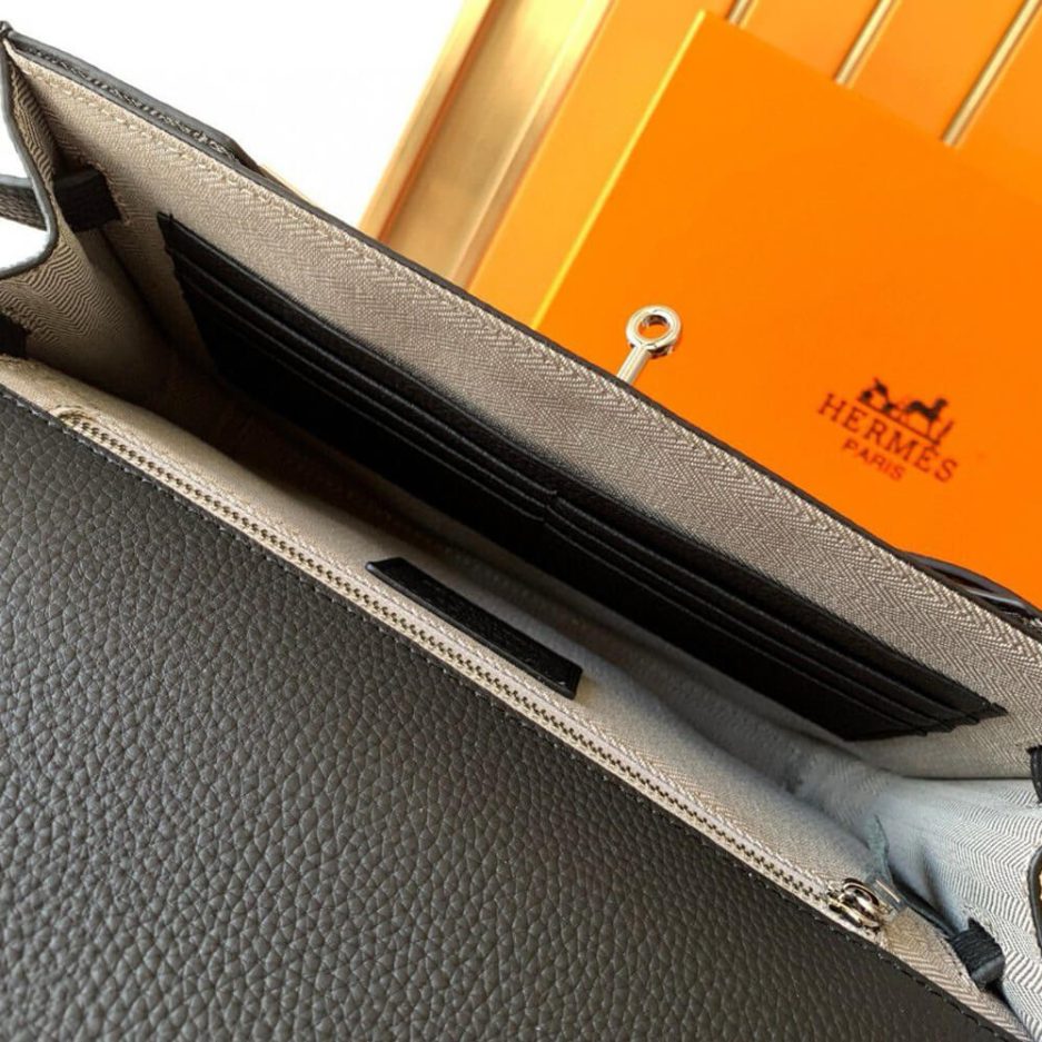 H**mes kelly depeches pouch