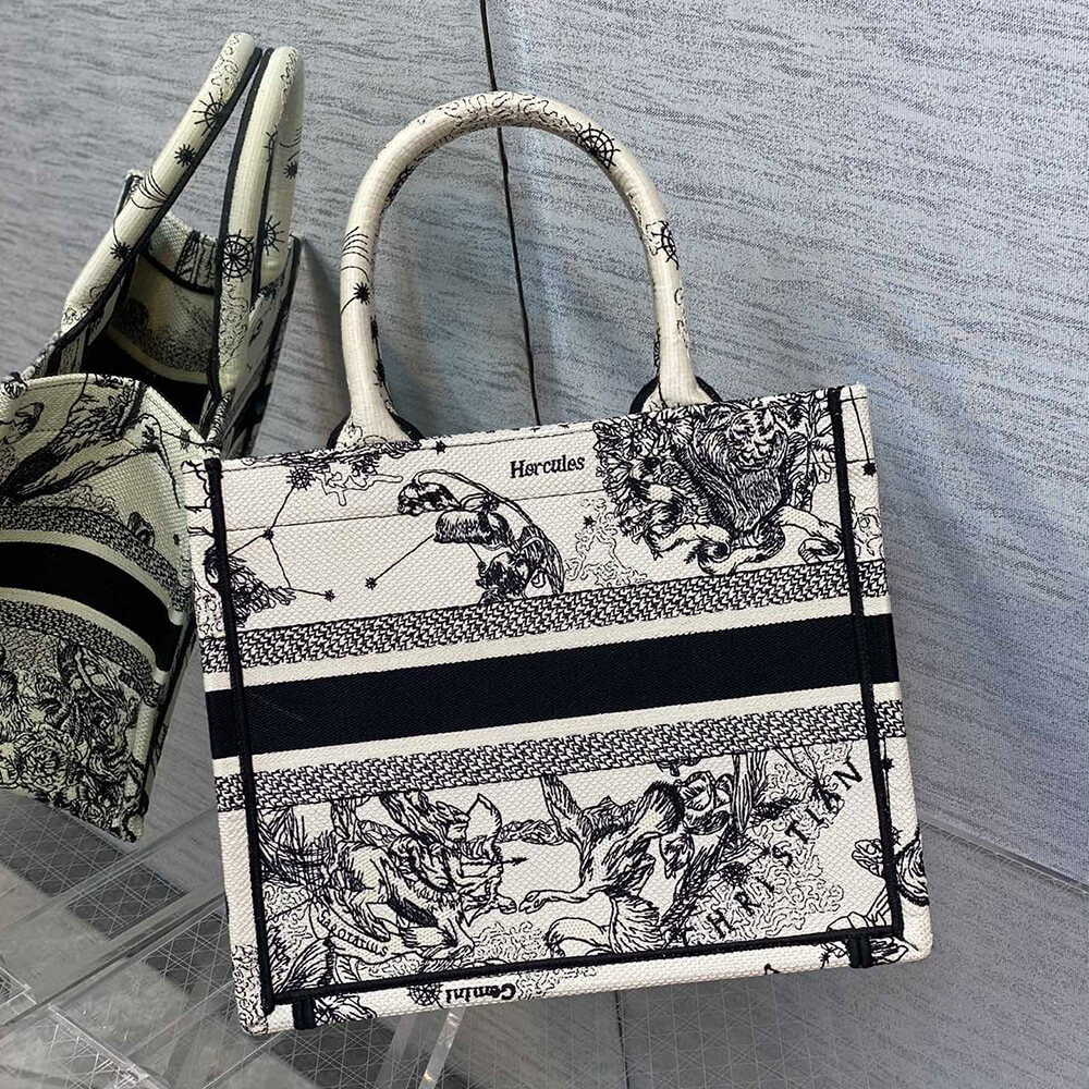 small D*or book tote