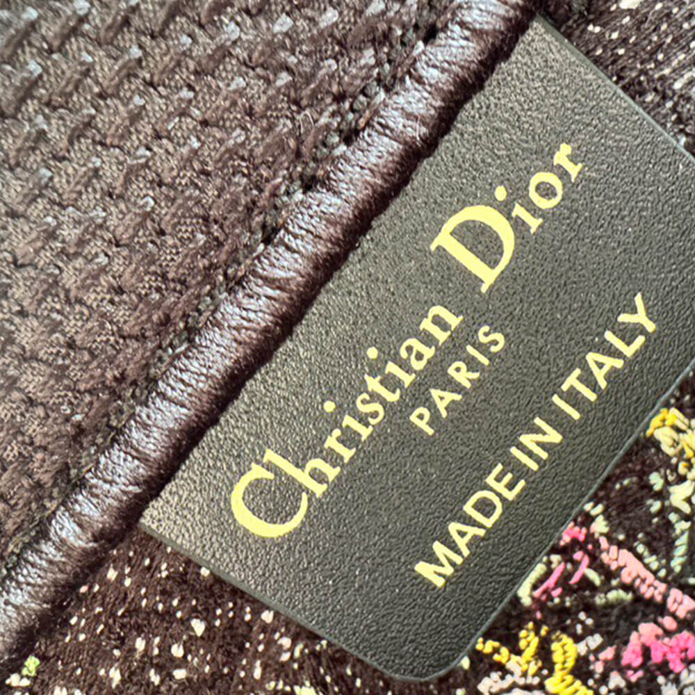 large D*or book tote